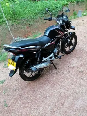 Bajaj Discover 2015 Motorbike (Used)