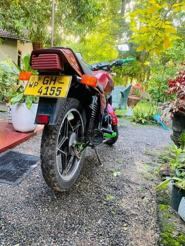 Suzuki GN125 1997 Motorbike (Used)