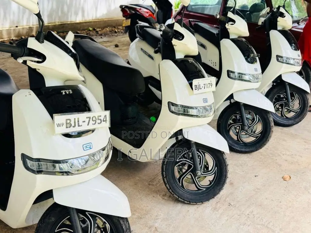 TVS IQube 2025 Motorbike (Used)
