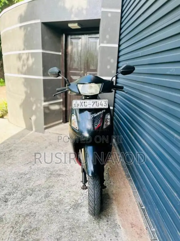 Hero Pleasure 2012 Motorbike (Used)