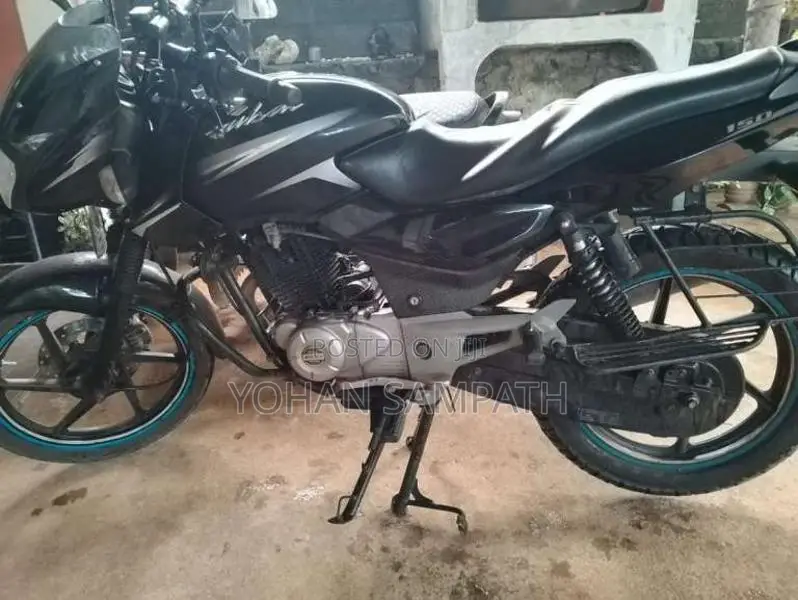 Bajaj Pulsar 2016 Motorbike (Used)
