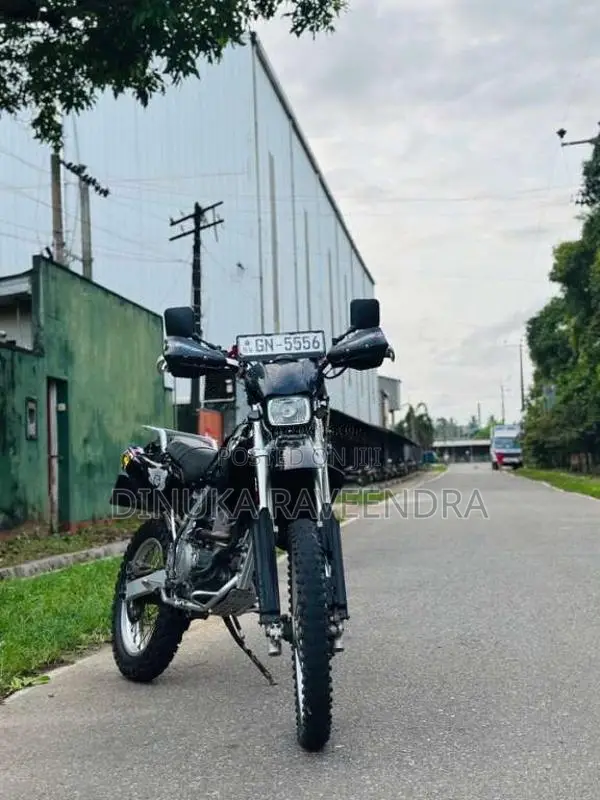 Kawasaki Klx 250 2002 Motorbike (Used)