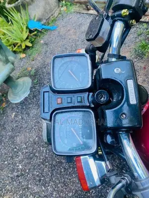 Suzuki GN125 1997 Motorbike (Used)