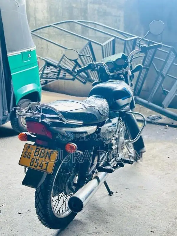 Bajaj CT-100 2014 Motorbike (Used)