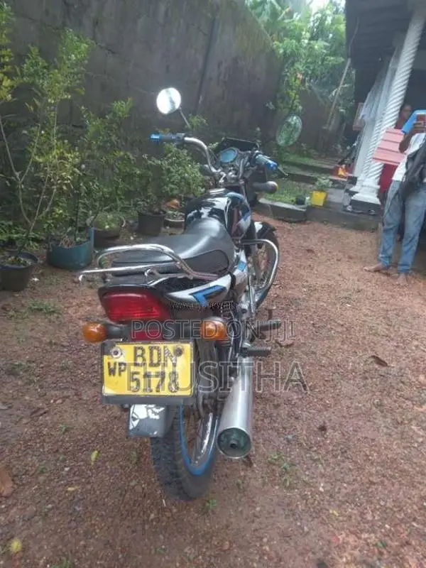 Bajaj CT-100 2016 Motorbike (Used)