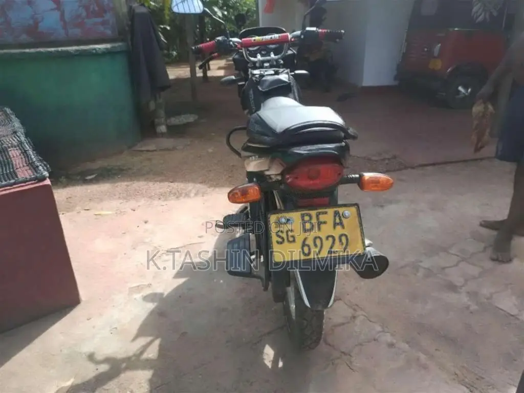 Bajaj Platina 2017 Motorbike (Used)