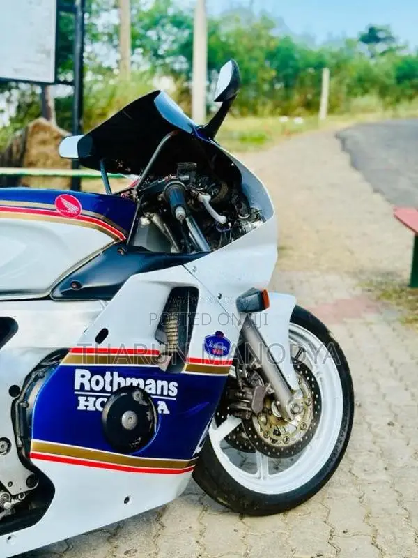 Honda CBR Gullarm 2011 Motorbike (Used)