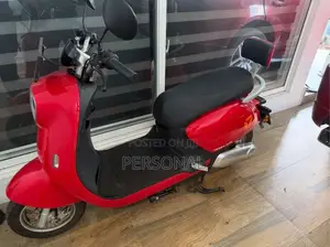 Yadea M6 2024 Motorbike (Used)