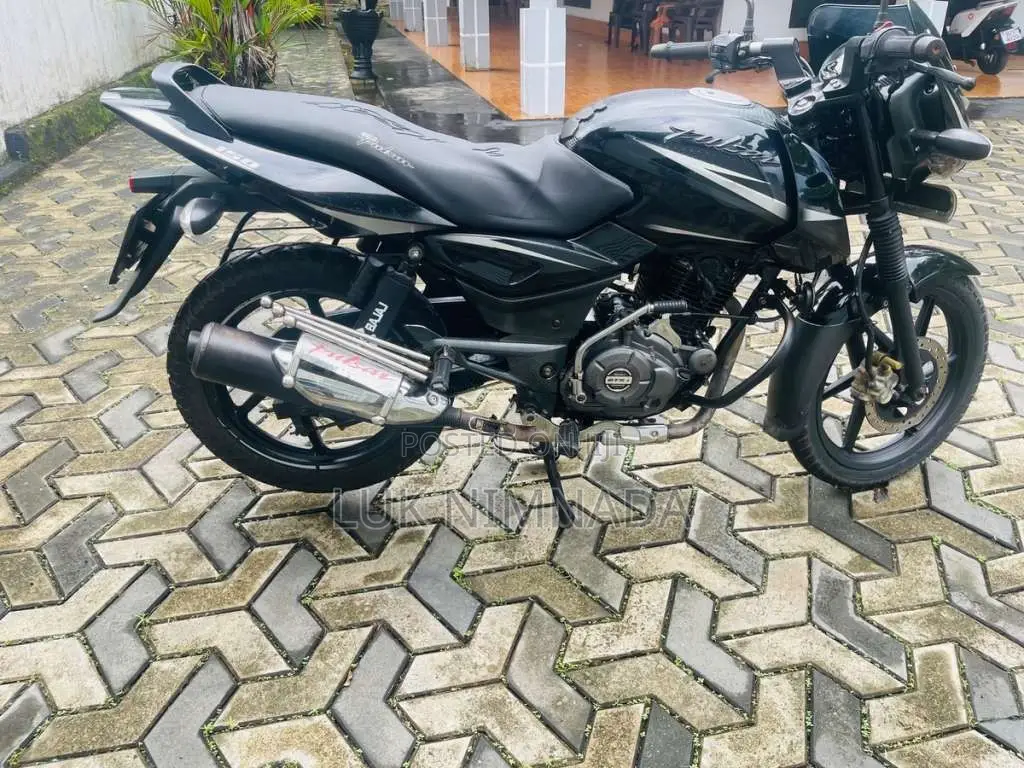 Bajaj Pulsar 2018 Motorbike (Used)