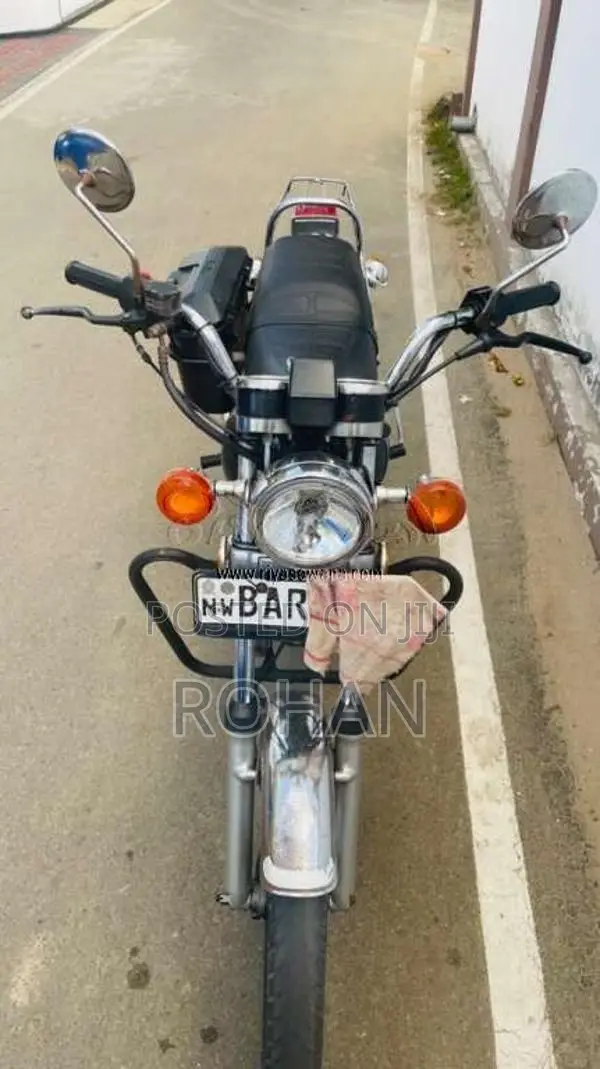 Suzuki GN125 Japan 2011 Motorbike (Used)