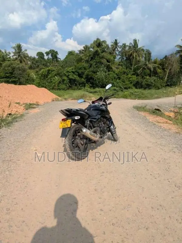 Bajaj Pulsar 200 2009 Motorbike (Used)