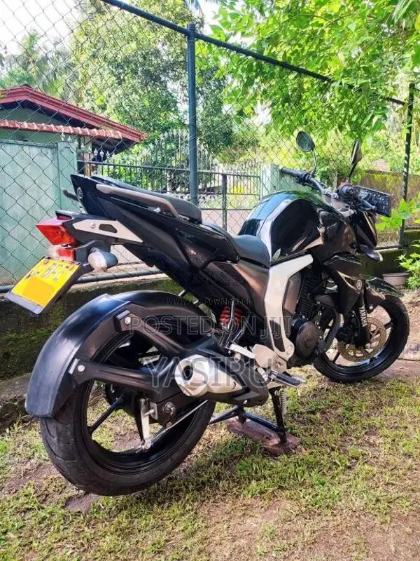 Yamaha Fz Version 2 2017 Motorbike (Used)