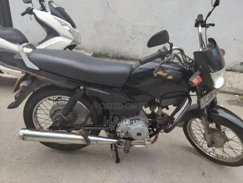 Bajaj BYK 2006 Motorbike (Used)