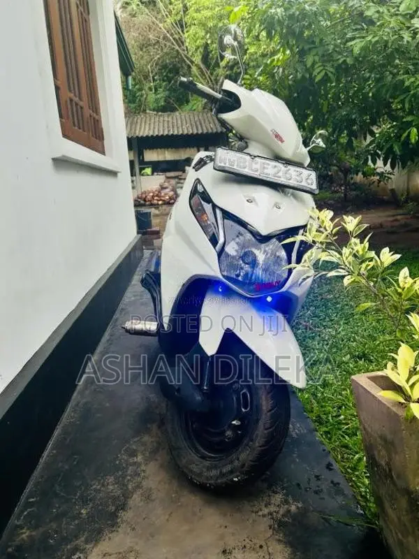 Honda Scooter 2015 Motorbike (Used)