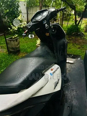 Honda Scooter 2015 Motorbike (Used)