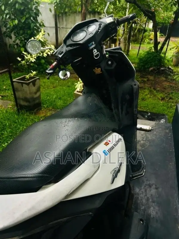 Honda Scooter 2015 Motorbike (Used)