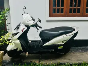 Honda Scooter 2015 Motorbike (Used)