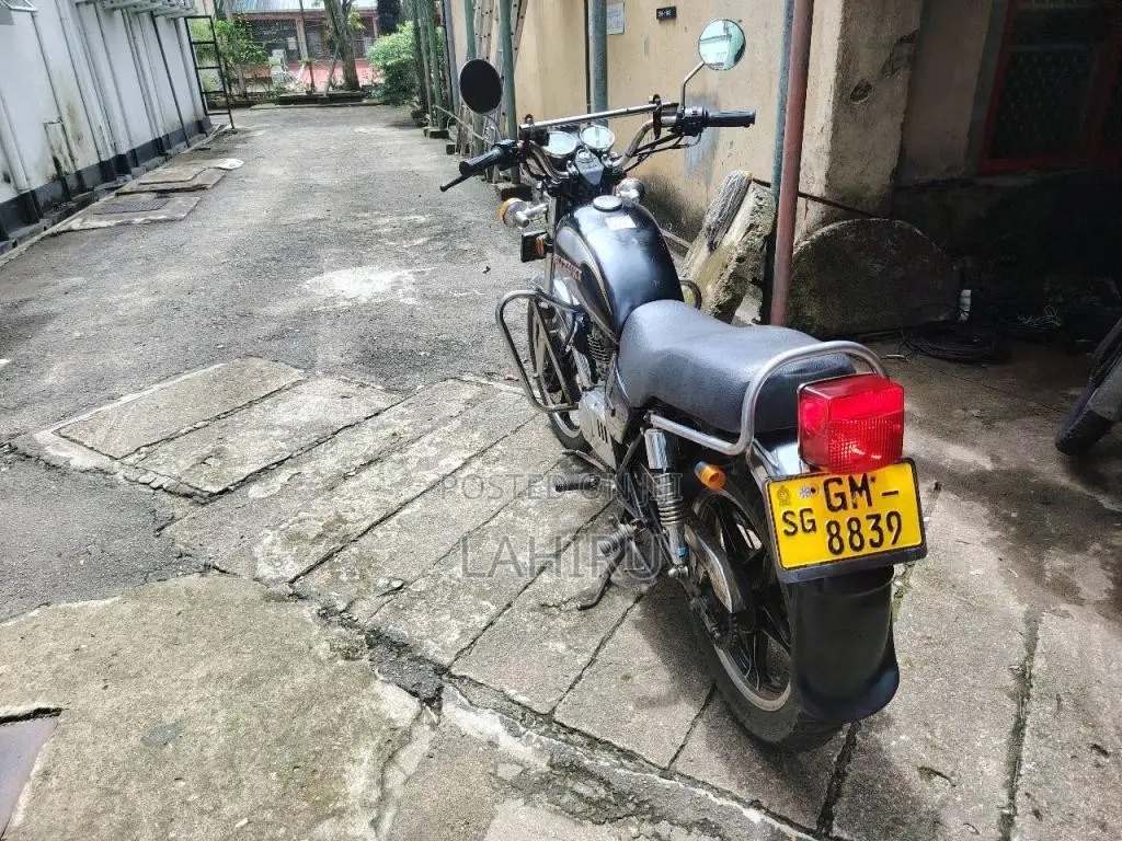 Suzuki GN-125 JAPAN 1999 Motorbike (Used)