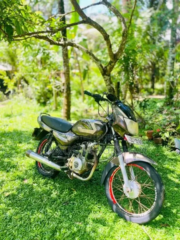 Bajaj CT-100 2004 Motorbike (Used)
