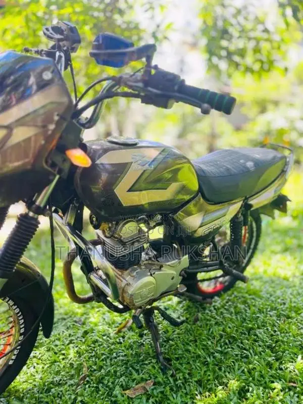Bajaj CT-100 2004 Motorbike (Used)