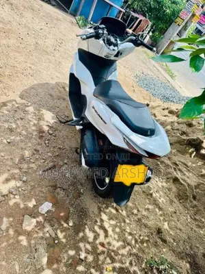 Honda Pcx 2024 Motorbike (Used)