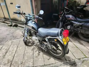 Suzuki GN-125 JAPAN 1999 Motorbike (Used)