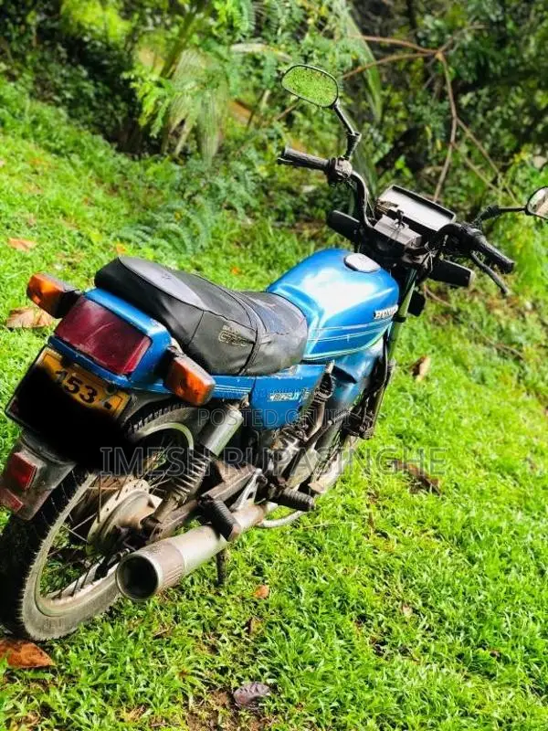 Honda 125 1996 Motorbike (Used)