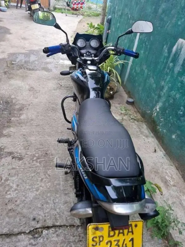 Bajaj Discover 2013 Motorbike (Used)