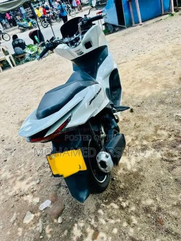 Honda Pcx 2024 Motorbike (Used)