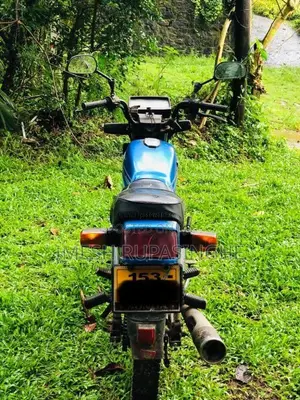 Honda 125 1996 Motorbike (Used)