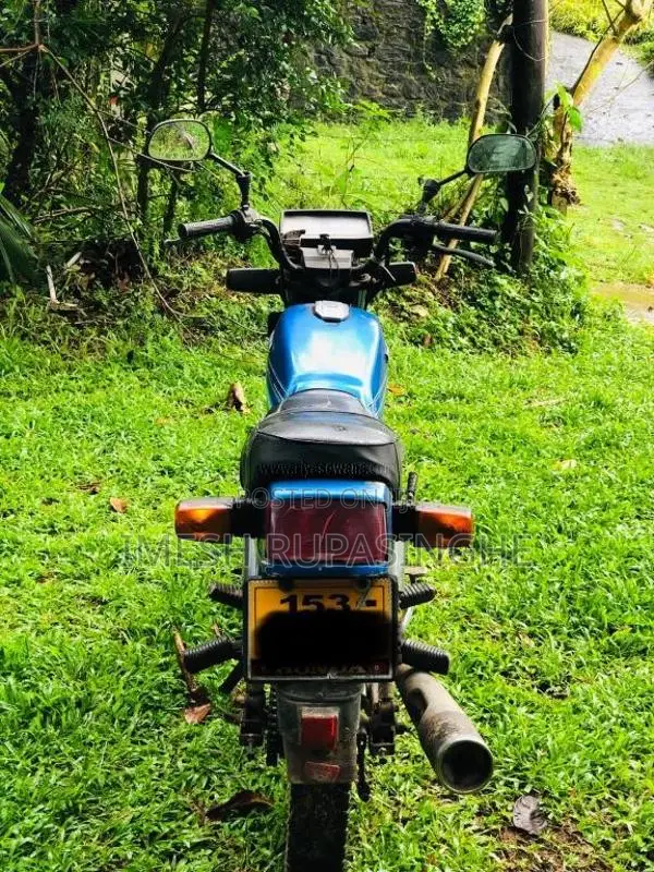 Honda 125 1996 Motorbike (Used)