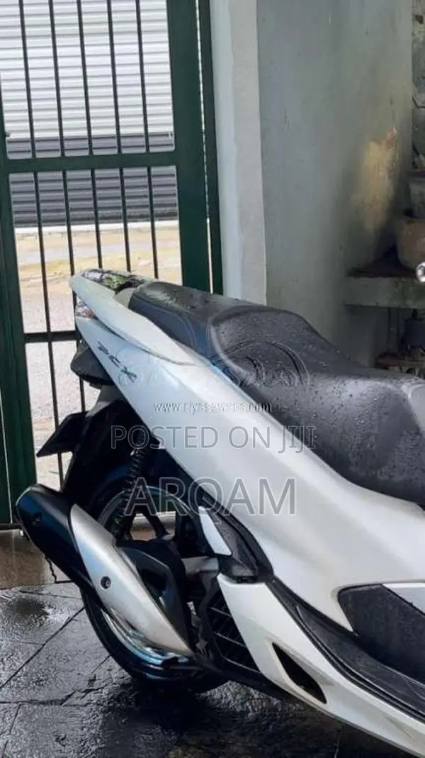 Honda Pcx Angel Light 150cc 2020 Motorbike (Used)