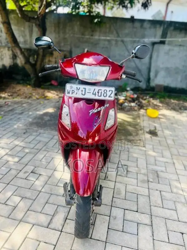 Hero Pleasure 2012 Motorbike (Used)