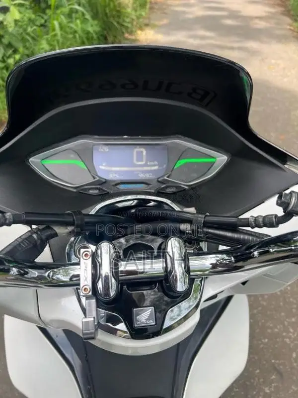 Honda PCX 160 2025 Motorbike (Used)