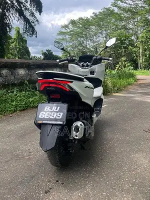 Honda PCX 160 2025 Motorbike (Used)