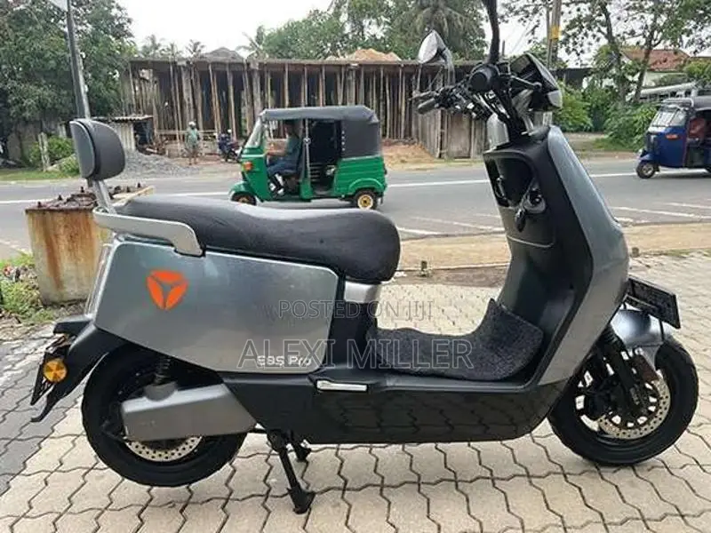 Yadea E8S PRO 2024 Motorbike (Used)