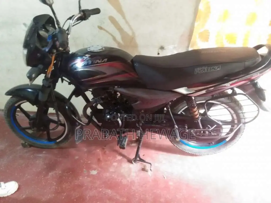 Bajaj Platina 2010 Motorbike (Used)