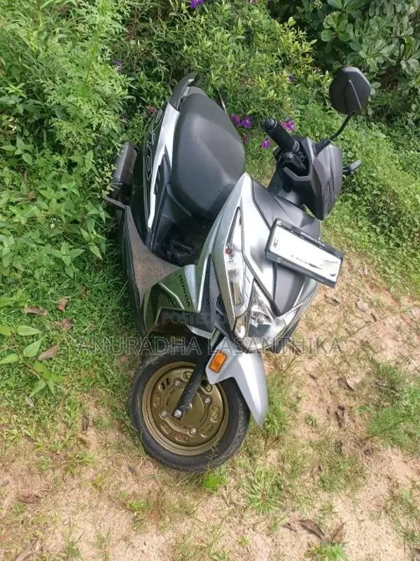Honda Dio 2025 Motorbike (Used)