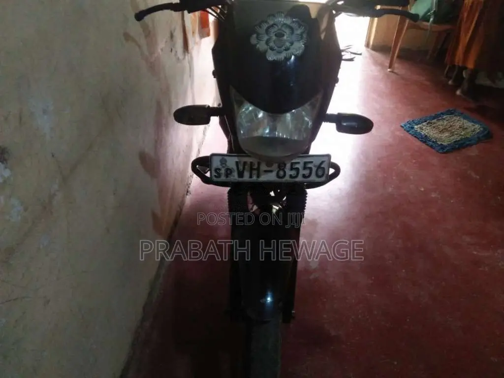 Bajaj Platina 2010 Motorbike (Used)