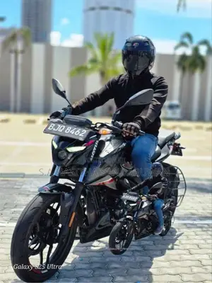 Bajaj Pulsar N160 2025 Motorbike (Used)
