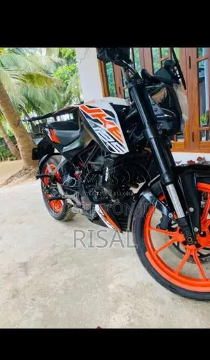 KTM Duke 125 2020 Motorbike (Used)