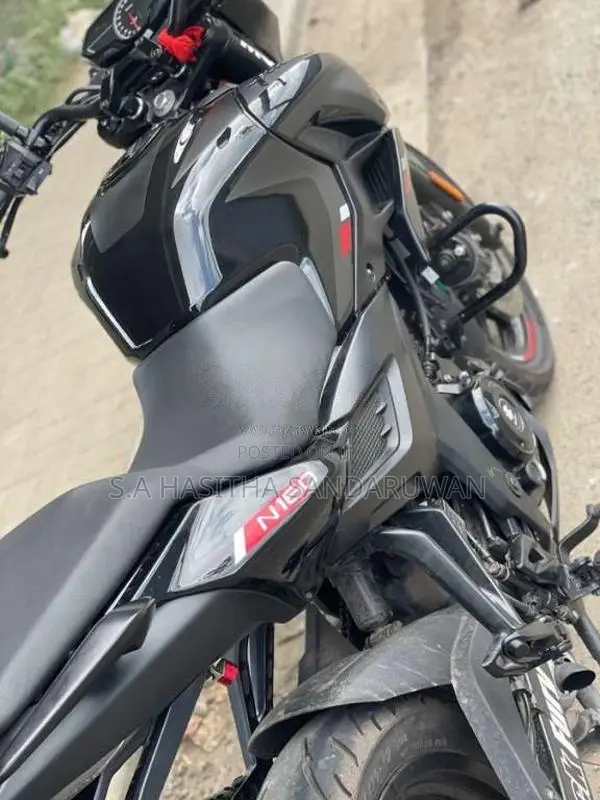 Bajaj Pulsar N160 2025 Motorbike (Used)