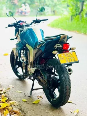 Yamaha FZ Version 2.0 2018 Motorbike (Used)