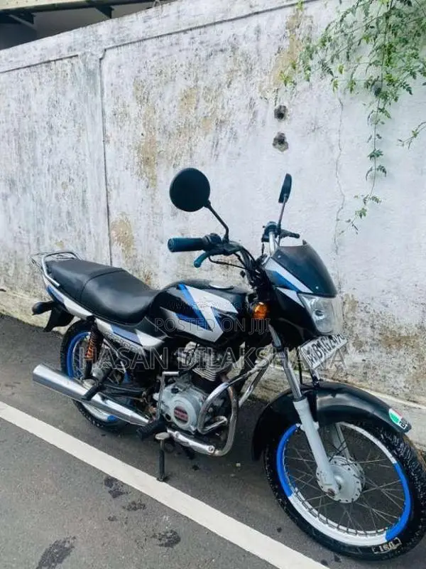 Bajaj CT-100 2013 Motorbike (Used)