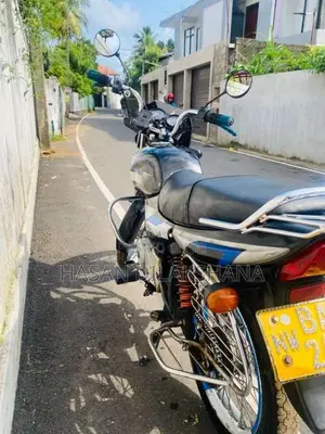 Bajaj CT-100 2013 Motorbike (Used)