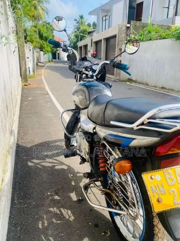 Bajaj CT-100 2013 Motorbike (Used)