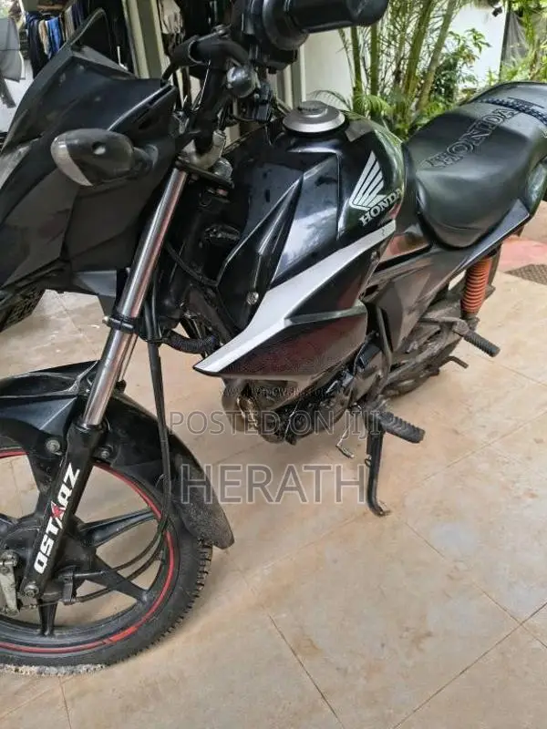 Honda CB Twister 2015 Motorbike (Used)