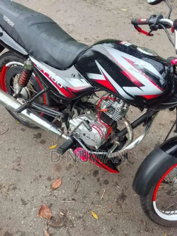 Bajaj CT-100 2011 Motorbike (Used)