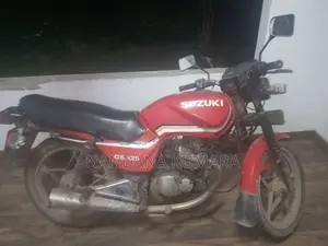 Suzuki GS125 2000 Motorbike (Used)