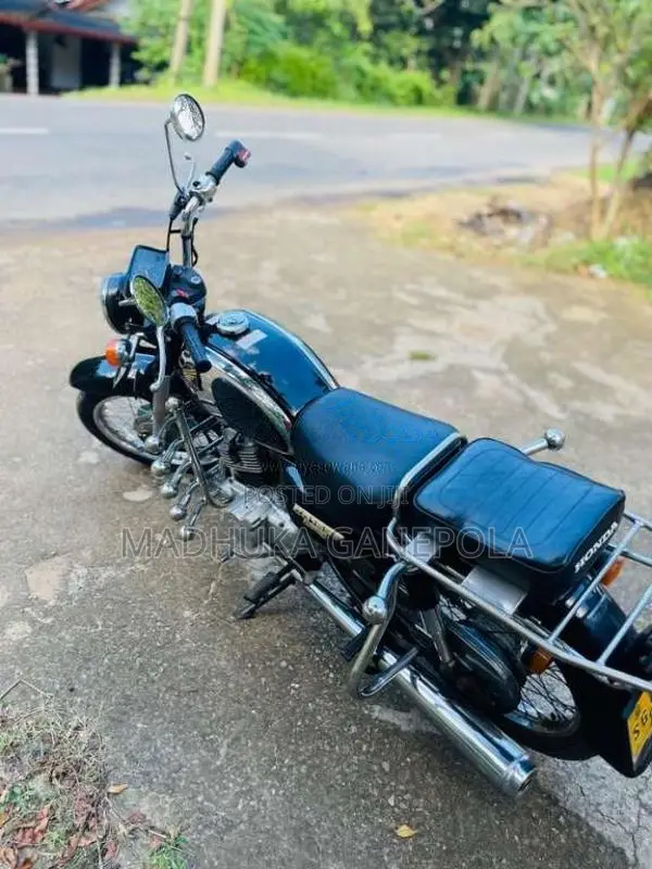 Honda CD125 2002 Motorbike (Used)
